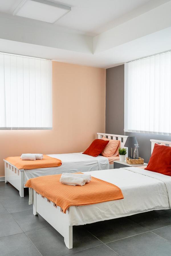 Kostovski Rooms-Near E75 To Greece Veles Bagian luar foto