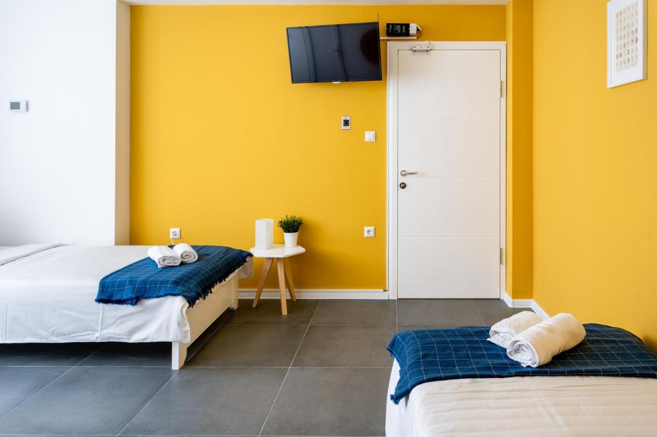 Kostovski Rooms-Near E75 To Greece Veles Bagian luar foto