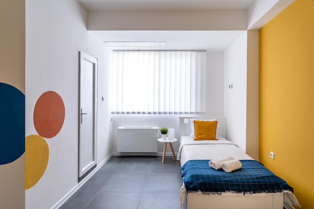 Kostovski Rooms-Near E75 To Greece Veles Bagian luar foto